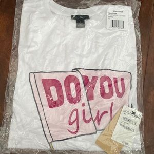 Graphic Tee “Do you girl” brand is Halogen sold by Nordstrom (New) XL